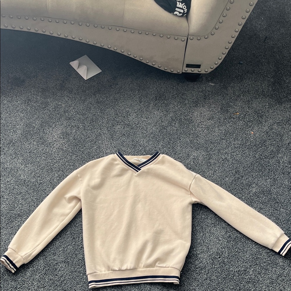 H&M Men's Beige V-Neck Sweater